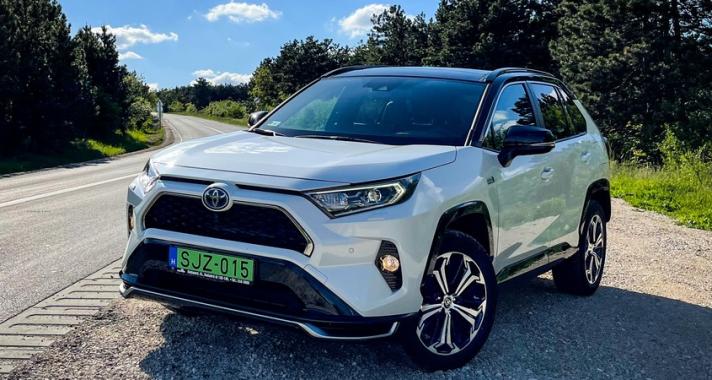 Úgy is venni fogjuk előbb vagy utóbb – Toyota RAV4 Plug-in hybrid