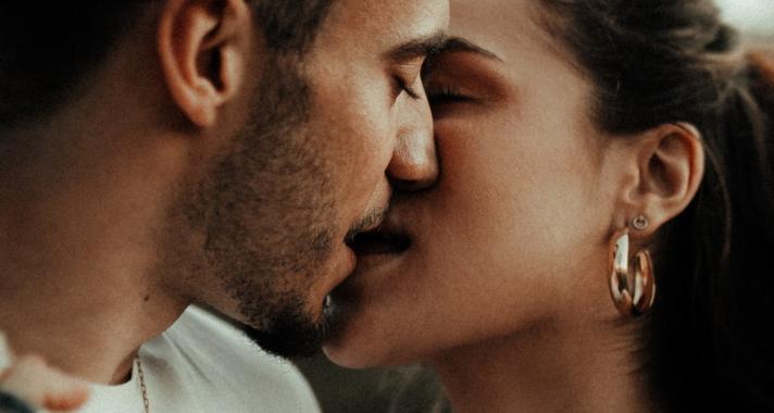 A nárcisztikussal egy ágyon - A szürke ötven árnyalatának magyar változata