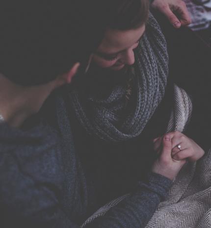 Hogyan érezheted magad biztonságban egy kapcsolatban?