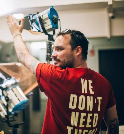 'Olyan szabadságot éreztem a lelkemben a közelségüktől, ami nekem rengeteget adott.' - Beszélgetés Tiszai Andrissal