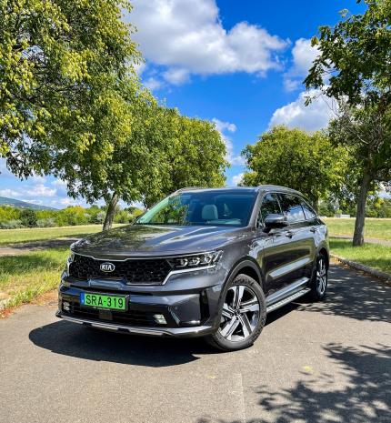 A tömegcikk és a prémium határa – KIA Sorento Plug-in Hybrid