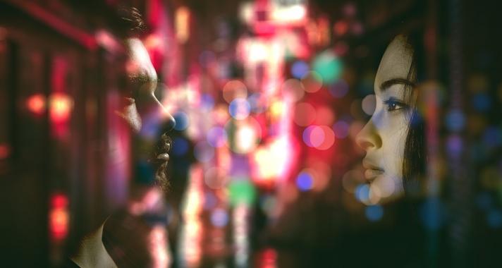 A férfi, aki folyton csak kritizál