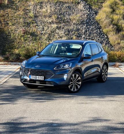 Kabát, sapka megvan, de milyen legyen a cipő? – Ford Kuga Titanium X 2.5l FHEV FWD