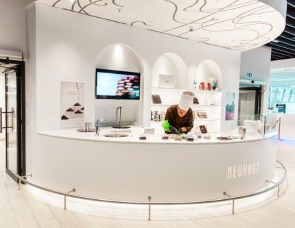 Harmadik alkalommal lett Európa legjobb reptéri várója a Lexus által jegyzett brüsszeli ’THE LOFT’