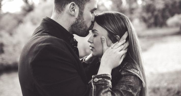 Minden szál hozzád vezet