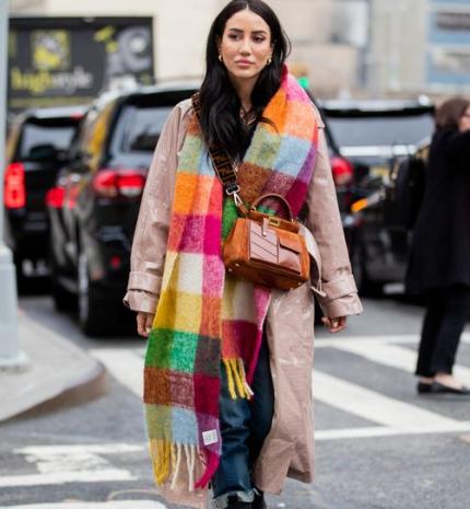 Stílusiskola: a szezon kedvencei a hatalmas puha sálak