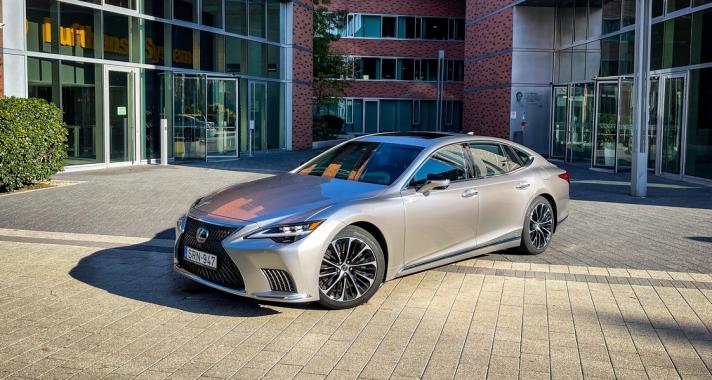 A rendszerváltás óta eltelt idő – Lexus LS 500h