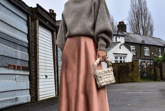 Stílusiskola: így viselj szoknyákat hűvösebb időben