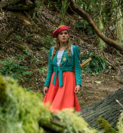 Az El a kezekkel a Papámtól! ikonikus jelmezei kalapács alá kerülnek