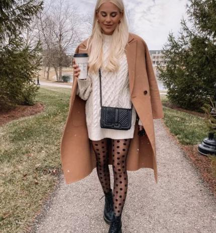 Stílusiskola: téli outfit ötletek a csodás teveszínnel