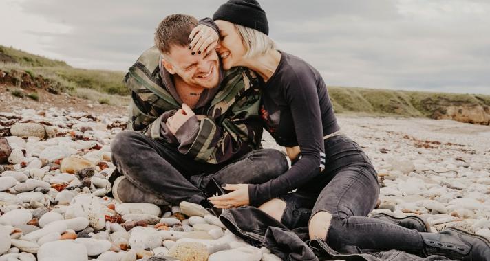 A szerelem, mely vad, mint az óceán és gyengéd, mint a nyári fuvallat - Létezik