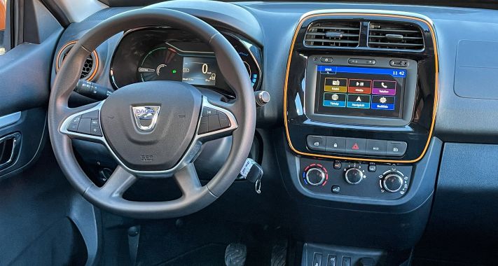 Ez a jövő? – Dacia Spring Comfort Plus