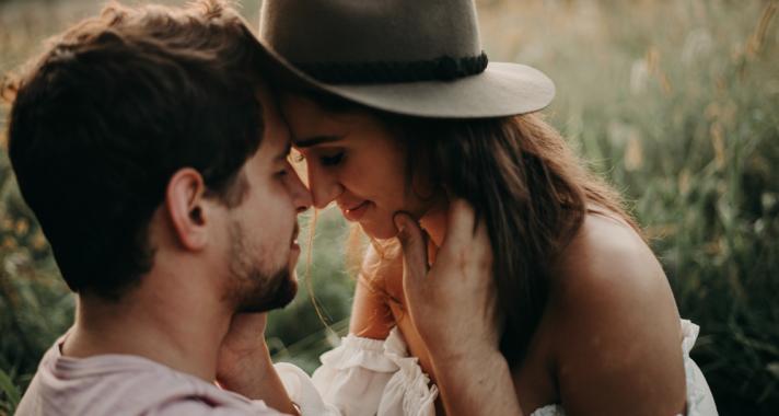 Ha magadat nem szereted, attól még szeretheted a másik embert, lehetsz kapcsolatban, de mennyire lesz valódi?