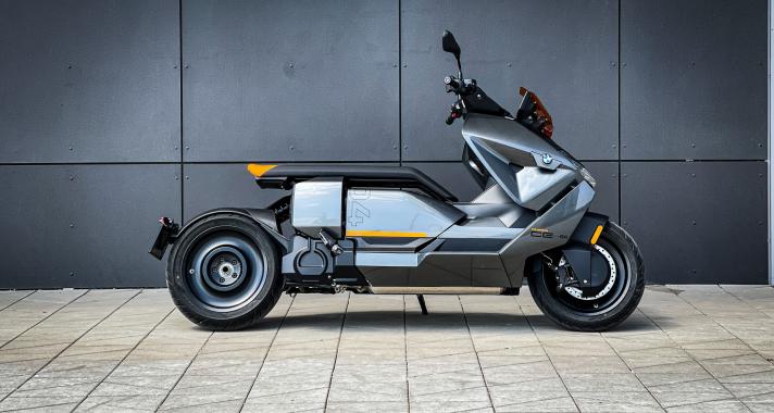 A robogózás, ahogyan sosem hitted volna – BMW CE 04