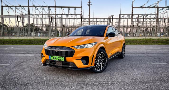 Az egyik leggyorsabb villanyos – Ford Mustang Mach-E GT