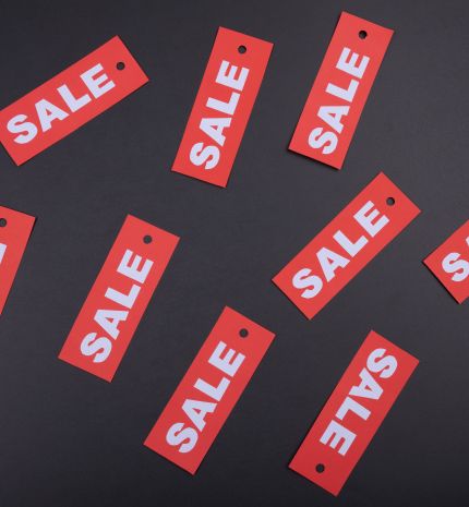 Vége a trükközésnek: holnaptól az akciós ár tényleg akciós lesz