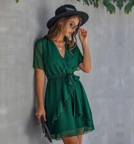Stílusiskola: így viseld a sötétzöld színt nyáron