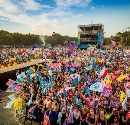 Megjöttek a magyarok a Szigetre