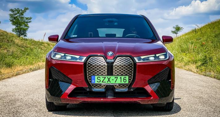 Az autózás jövője by BMW – BMW iX xDrive50