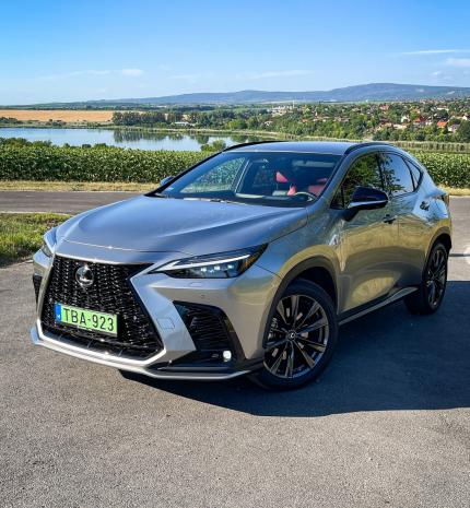 Valós versenytárs – Lexus NX450h+ F Sport Top