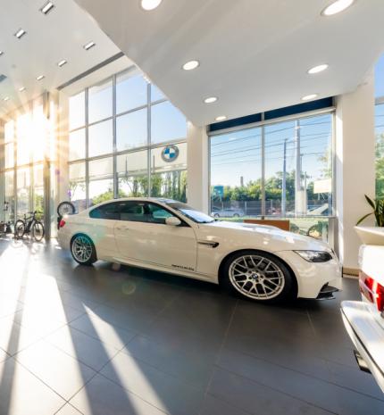 Autó & Motor - Az ország legnagyobb BMW M-es kereskedését alakította ki a Wallis Motor