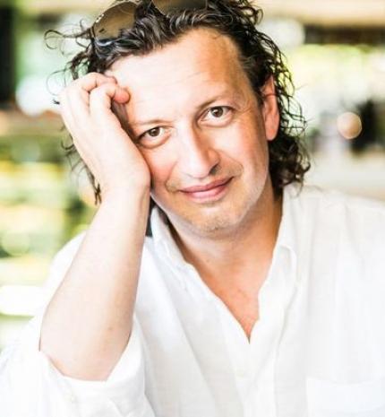 „A hazugságon túl a következő, ami a fejlődést gátolja, az okoskodás.” - Gondolatok Csernus Imrétől