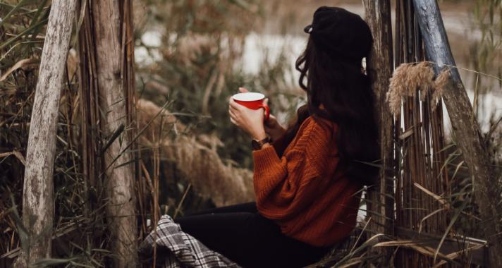 Akarás helyett áramlás – Mit jelent a nőiségünkkel harmóniában élni?