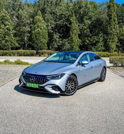 Luxusburok – Mercedes-AMG EQE 43