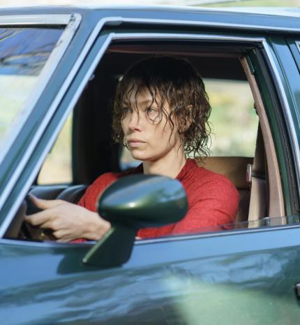 Egy 80-as évekbeli háziasszony és anya szabadság iránti vágyai halálos eredménnyel jár