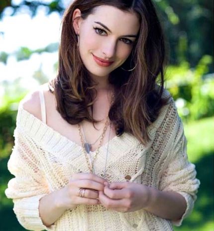 'A kedvesség egy nagyon fontos tulajdonság, mikor az igazit keresi az ember' - Idézetek Anne Hathawaytől