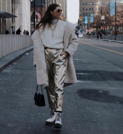 Stílusiskola: így viseld az ezüst színt