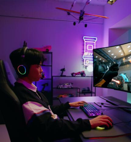 Az LG bemutatja a világ első 240 Hz-es OLED paneljével szerelt UltraGear gaming monitorait