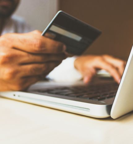 Elmaradtak a rekordok a karácsonyi szezonban az online szektorban