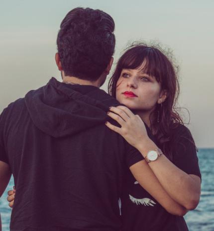 Egy kötődéskerülőt szeretni