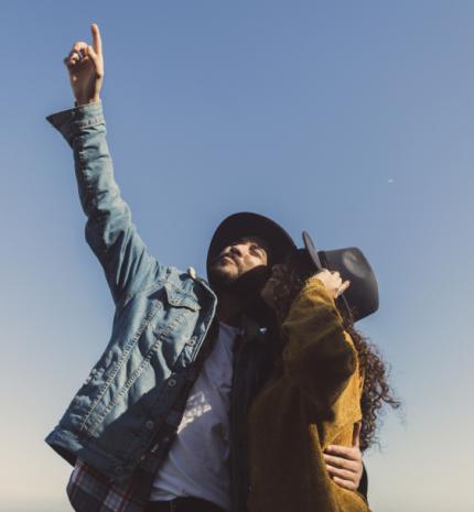 Elfutunk, vagy vállaljuk? - A nagybetűs találkozások