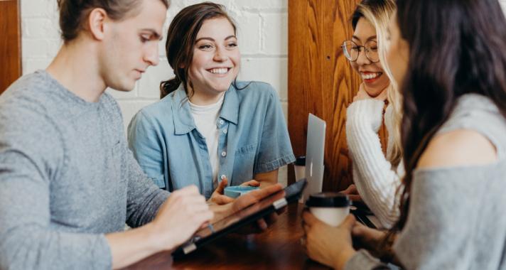 Így ugorhatod meg a small talk-ot - avagy trükkök, amelyek feldobják a csevegést