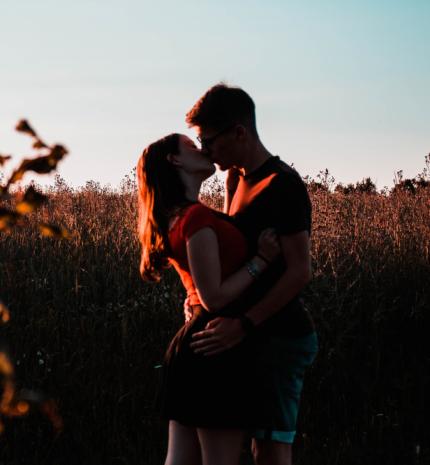 Ez a különbség egy egészséges, érett férfi és egy nárcisztikus között