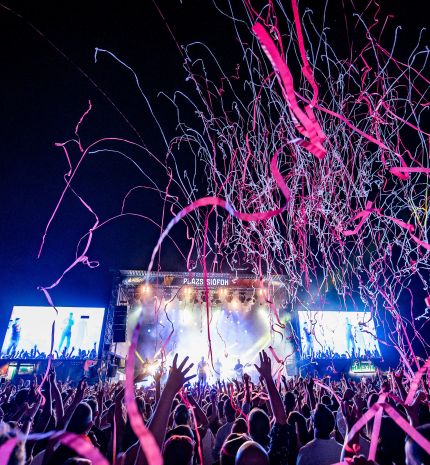 Rúzsa Magdi nagykoncert és Majka születésnap a Plázson