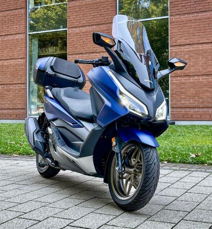 Mások miért nem így csinálják? – Honda Forza 350