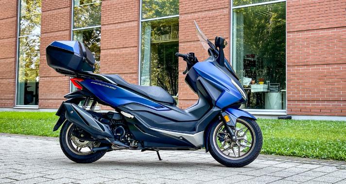 Mások miért nem így csinálják? – Honda Forza 350