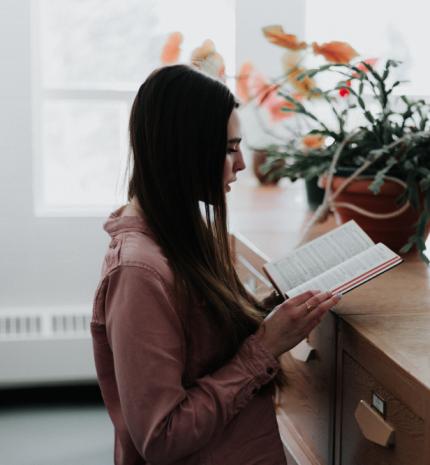 'Akit semmibe vesznek, semmivé válik.' -  Gyermekkori szeretethiányunkból eredő érzéseink kínzóak felnőve