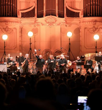 Felkerült a Szomorú vasárnap a Mandoki Soulmates repertoárjára