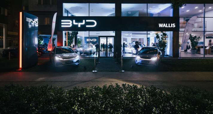 Megnyitotta BYD szalonját a Wallis Motor Duna