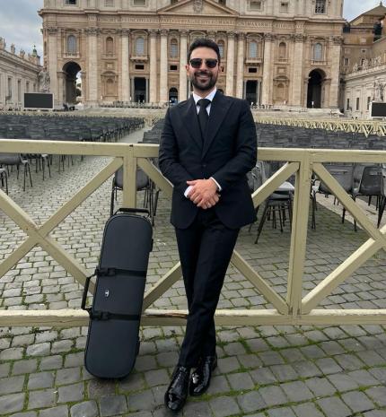 Magyar közreműködéssel játszott a pápa előtt a hegedűs zseni