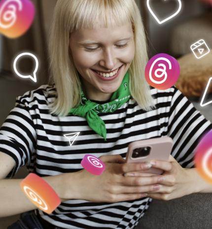 A fiatalok 69%-a aggódik amiatt, hogy túl sok időt tölt online - A LUSH márka 2 év után rövid időre visszatért az Instagramra