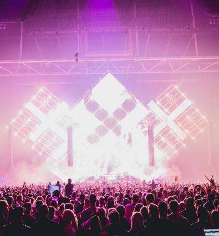 Szécsi Pál lehetett volna a kor Azahriah-ja