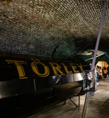 Különlegességek, amit aligha tudtál Magyarország legrégebbi pezsgőpincészetéről