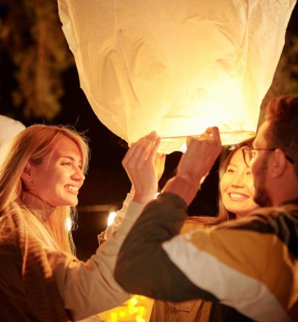 Az Újhold is ezt a tendenciát erősíti, ideje végre tényleg lezárni és elengedni azt, amit már tudunk, hogy nem a miénk, ami nem szolgál