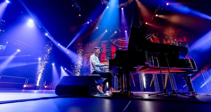 A világsztár magyar zongorazseni újra az MVM Dome-ban