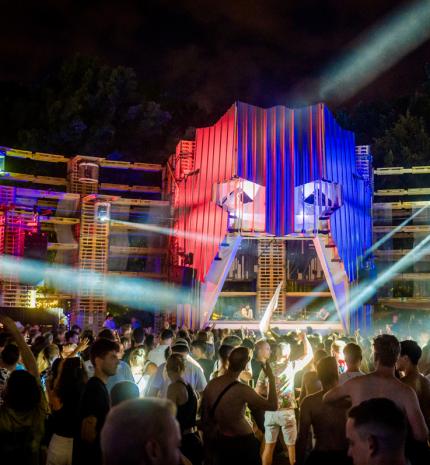 Európa egyik legkülönlegesebb elektronikus zenei helyszíne idén Yettel Colosseum néven újul meg a Szigeten